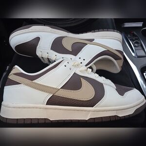 Nike Men's Dunks Size 11 1/2 Worn Once Clean  Cream and Brown Sneakers No Box